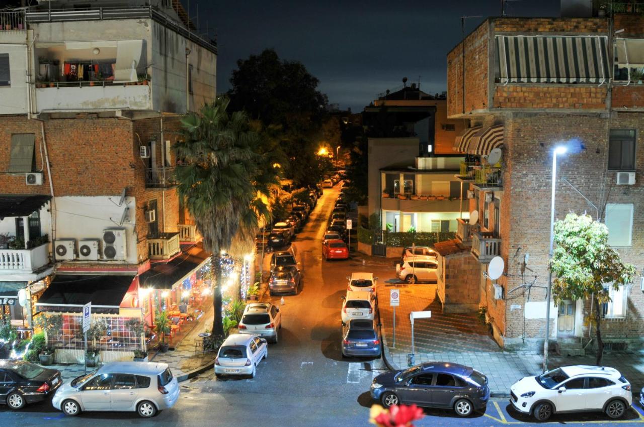 Fleeville * Tirana